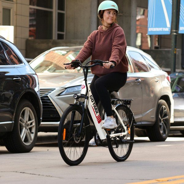 Photo : Vélo électrique ville